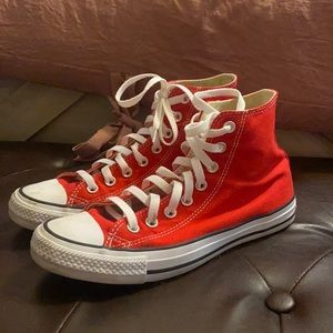 Red converse all stars